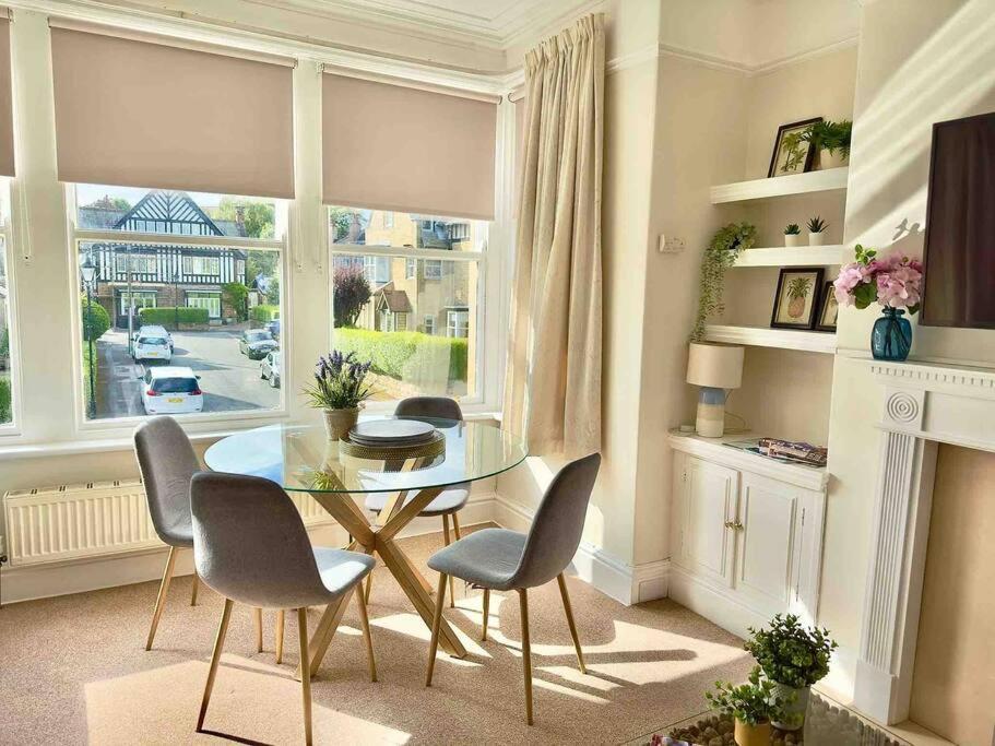 Spacious & Bright 3 Bed Harrogate Apartment Екстер'єр фото